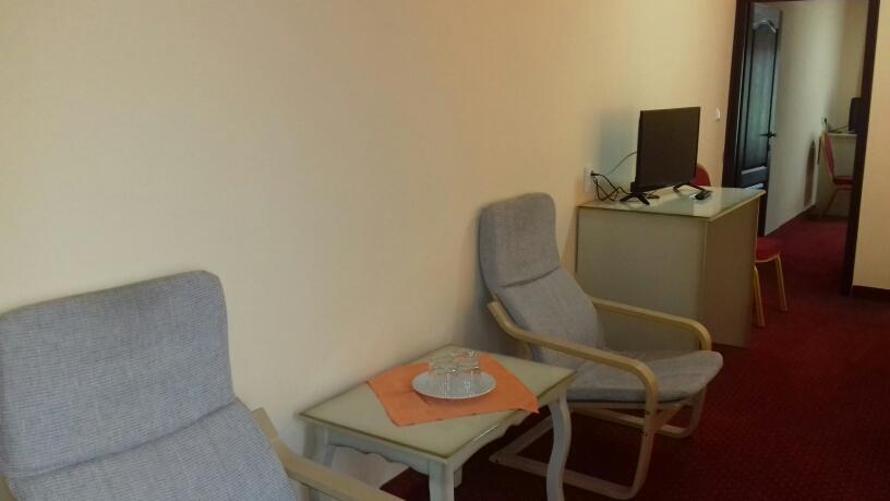 Two-Bedroom Apartment,653207703:JPEG